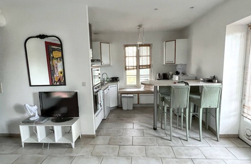 Costieres House | Homerez - House in Nîmes