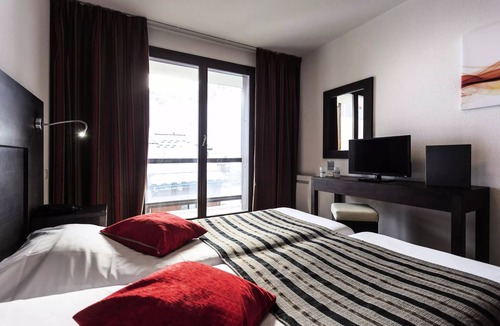 Val Claret Hotel | Hotel Tignes Le Diva - Breakfast - Classic Room 2 Adults with balcony
