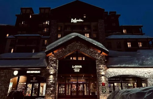 Val Claret Hotel | Hotel Tignes Le Diva - Breakfast - Classic Room Sleeping area 3 Adults