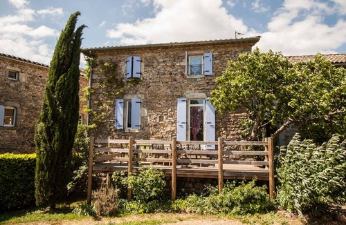 Montreal House | HOUSE 8 - Large Terrace, garden furniture, beautiful view, swimming pool, entertainment throughout