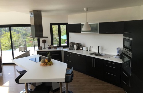 Saint-Hippolyte House | House, panoramic view, swimming pool, south-facing.