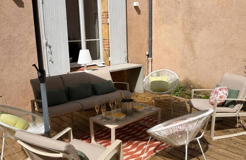 Moulins Cottage | House with pool in Moulins center - 8 guests