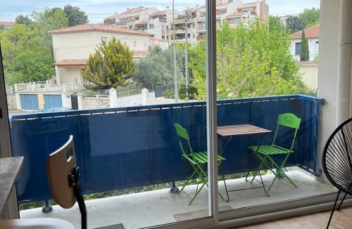 Sud Apartment | In a quiet location just 5 minutes from downtown, a bright apartment in Aix-en-Provence