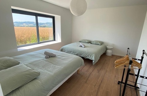 Beauvoir-de-Marc House | Java - Family home for weekends with friends and reunions
