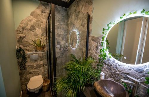 Plaine Centre Ville Apartment | JUNGLE ROOM évadez vous cosy luxe gare autoroute