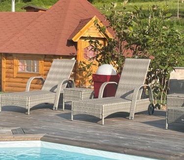 Voissant Cabin | KOTA bien être jaccuzzi , sauna , piscine chauffée , soins bien être