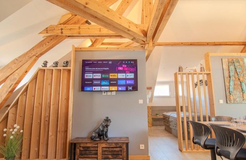 Cluses Apartment | L'écrin Précieux - Clim, Spa, Sauna - 2 suites parentales