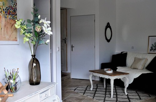 Cornillon Apartment | L' Atelier