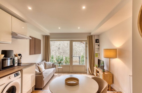 Glaciere - Montmein Apartment | L’Epicéa - RDJ duplex, proche métro+hôpital