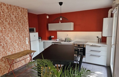 Genas Apartment | La Cabane-Loft-Garden view-Private Bathroom-Apartment
