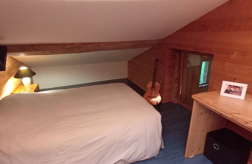 Ambronay House | La ferme Biscot : Charm & Nature 45 min from Lyon. Renovated farmhouse with swimming pool