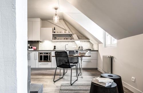 Annecy Old Town Apartment | La Gloriette
