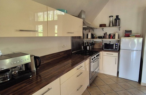 Mur-de-Barrez House | La Grange, a tranquil retreat filled with modern touches, near Mur de Barrez