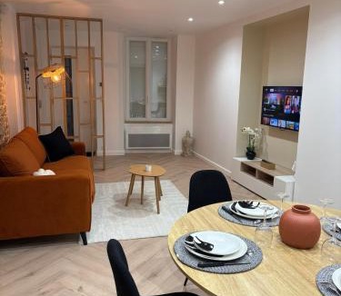 Brie-Comte-Robert Apartment | La Madeleine