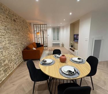 Brie-Comte-Robert Apartment | La Madeleine