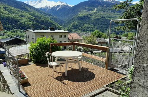 Bellentre Apartment | La Maison Trésallet
