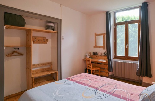 Saint-Franc Bed & Breakfast | La Palette Guest Room with Mountain View, Shared Garden & Wi-Fi