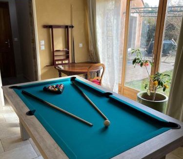 Privas House | La Parenthèse ardéchoise - Spa et billard - Se ressourcer entre ville et forêt