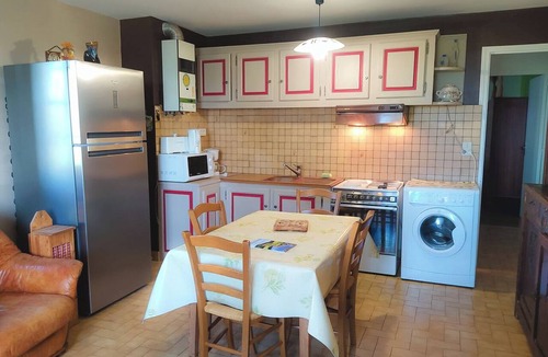 Saint-Alban-sur-Limagnole House | La Pierre Rouge - SAINT-ALBAN-SUR-LIMAGNOLE
