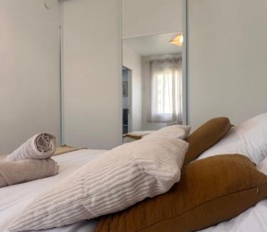 Saint-Egreve Apartment | La Pinéa 40 m2 T2 climatisation, tram E et parking