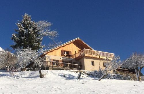 Puy-Sanieres Apartment | La Rawette