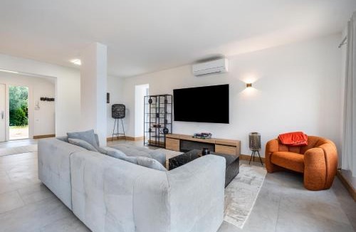 Chateauneuf-Grasse House | La Villa Céleste Havre de Luxe