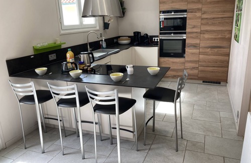 Saint-Galmier House | La Villa Coisy : Large 200m2 house with swimming pool