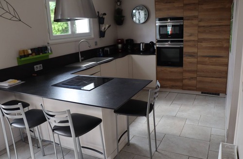 Saint-Galmier House | La Villa Coisy : Large 200m2 house with swimming pool