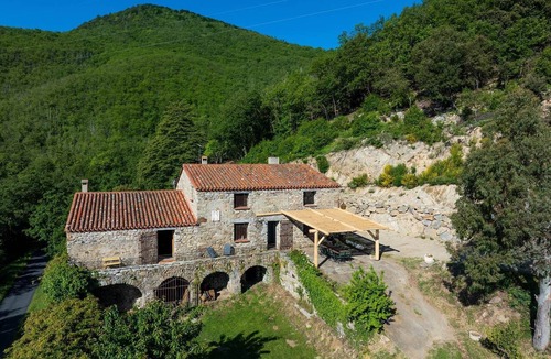 Ceret House | Large Catalan farmhouse in nature with swimming pool, peace and mountain views