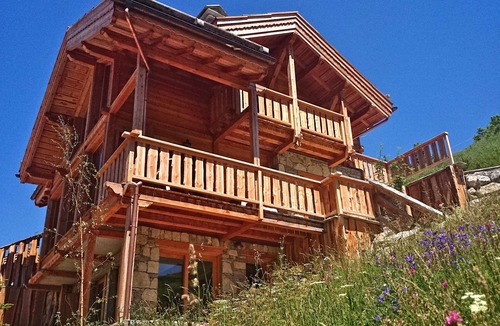 Vars Ski Chalet | Large chalet in Vars for 19 people - indoor pool, spa, cinema, mountain view