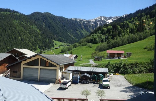 Areches Apartment | Large family apartment at the foot of the slopes for 8 people