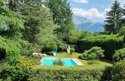 Cessenaz Villa | Large family villa with pool and jacuzzi close to the lake