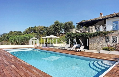 Arbonne House | LARRARTEA - REMARKABLE VILLA CLASSIFIED 5 STARS