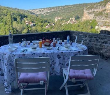 Cabrerets Bed & Breakfast | le balcon de Cabrerets