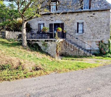 Estaing House | Le Casimir, Maison de campagne à Estaing