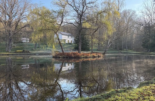 Saint-Germain-de-Modeon Ski Chalet | LE CHALET DU LAC, in the Morvan nature park; pets welcome! Calm.