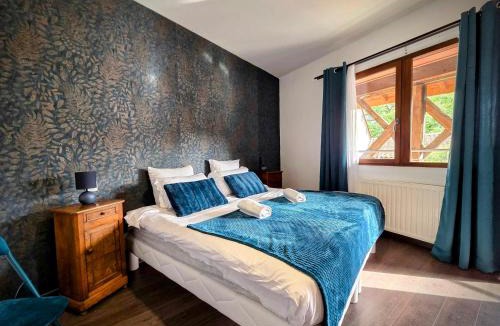 Perouges Bed & Breakfast | Le Clos des Roses - Chambre d'hôtes