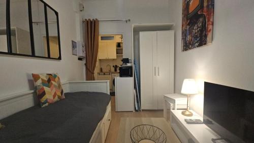 Montlucon Apartment | Le cocon des vieilles pierres-centre-ville-wifi