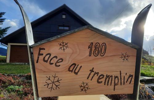 Autrans Apartment | le face au tremplin Appartement 5 pers entièrement rénové dec 2022 classé meublé de tourisme 3 étoiles emplacement unique a Autrans proche du village prestations de qualité