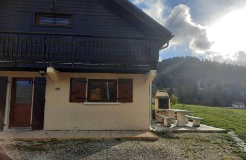 Autrans Apartment | le face au tremplin Appartement 5 pers entièrement rénové dec 2022 classé meublé de tourisme 3 étoiles emplacement unique a Autrans proche du village prestations de qualité