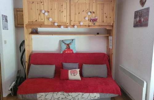 Les Rousses Apartment | Le Flocon, Rez de Jardin super Cosy au Cœur des Rousses - Netflix , WI-FI, Parking Gratuit & Draps inclus