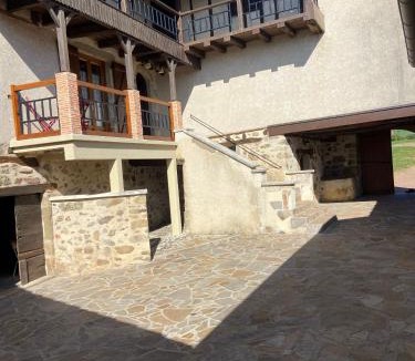 Saint-Santin House | Le gîte de caractère