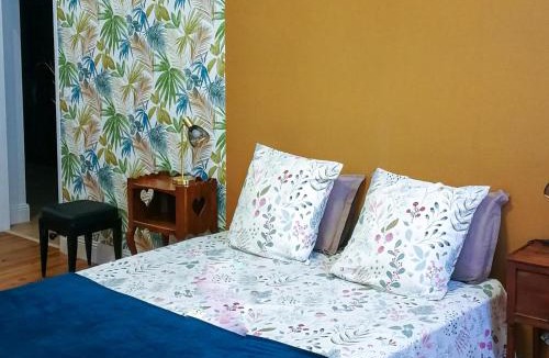Beaumont-de-Lomagne House | Le Gîte de la Halle "3 étoiles"