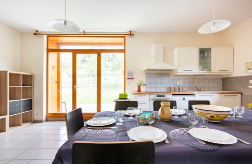 Thoiry House | Le gite à Géo – Charming Renovated House with Space, Authenticity, and Nature