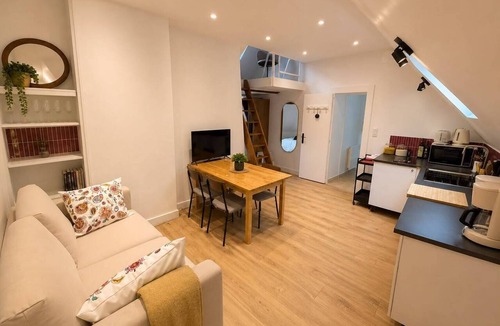 Dole Apartment | Le Nid Fleuris in the heart of Dole’s historic district