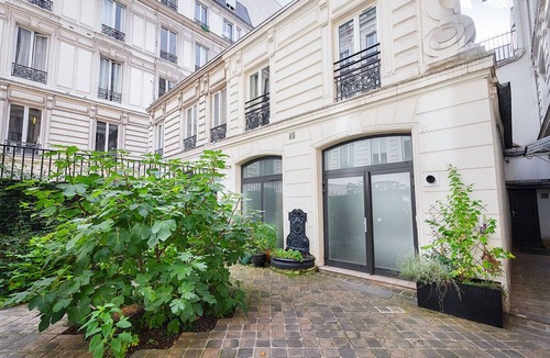 Faubourg-du-Roule House | le Pavillon Ponthieu - Champs-Élysées - A House in Paris - Air Conditioning