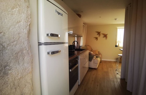 Colombier-Saugnieu House | Le Petit Saugnieu Furnished gîte for 2 people