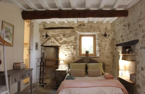 Montsegur-sur-Lauzon House | Le Pigeonnier, gîte des Lucioles en Provence