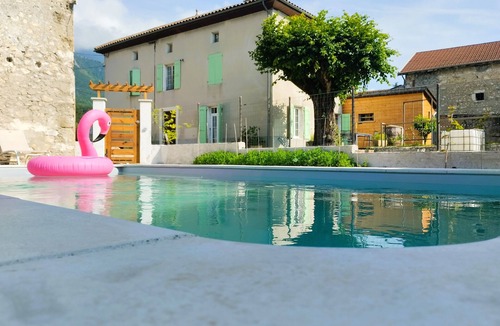 Varces-Allieres-et-Risset Apartment | Le Pommier" apartment in farmhouse