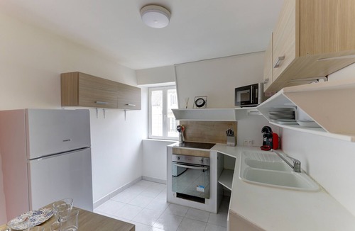 Neris-les-Bains Apartment | Le Repos des Thermes - Proche des Thermes